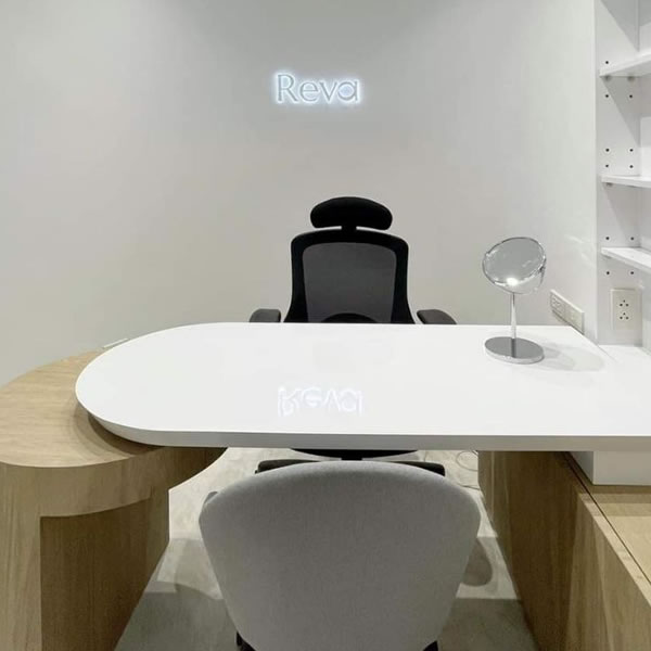 ภายใน Reva Clinic บริเวณห้องตรวจ